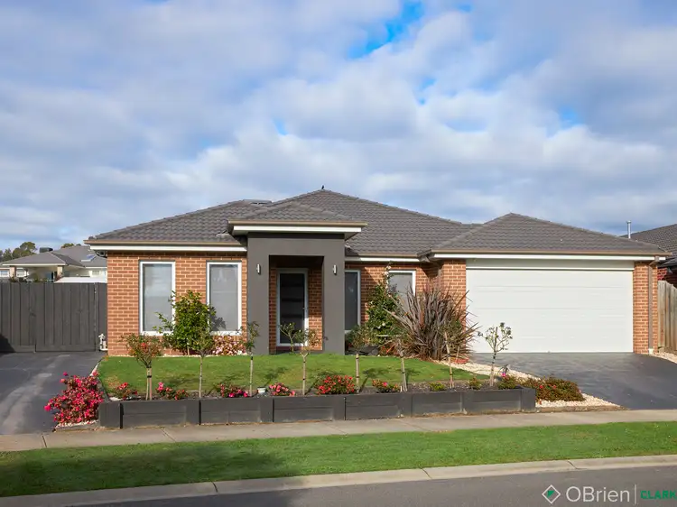 Main view of Homely house listing, 10 Shakespeare Court, Drouin VIC 3818