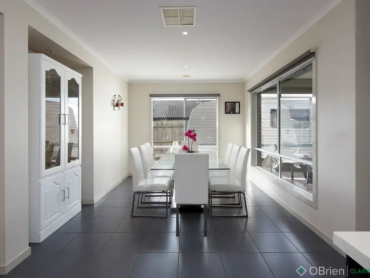 Fourth view of Homely house listing, 10 Shakespeare Court, Drouin VIC 3818