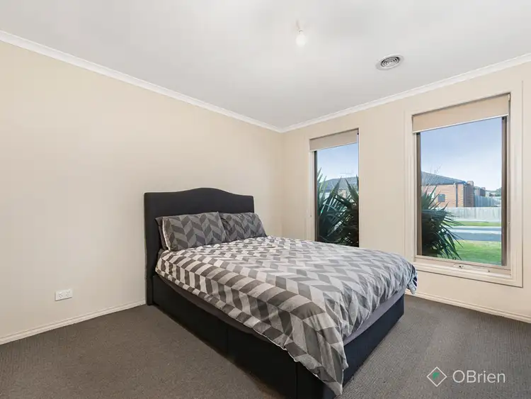 Fifth view of Homely house listing, 8 Montdami Way, Carrum Downs VIC 3201