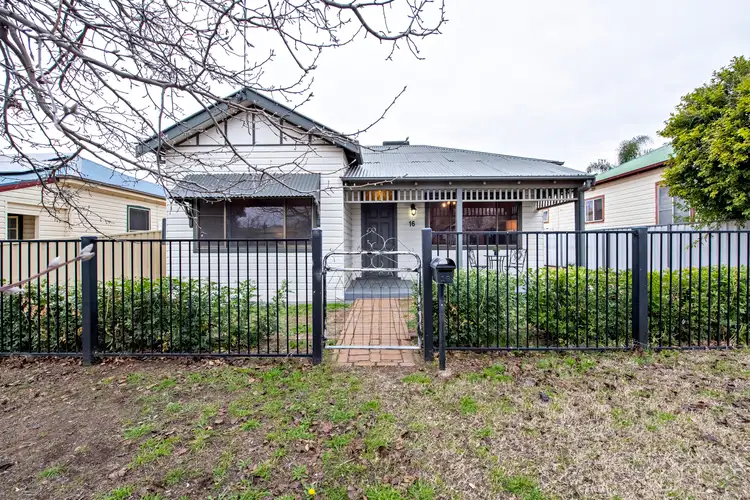 16 Jubilee Street, Dubbo NSW 2830