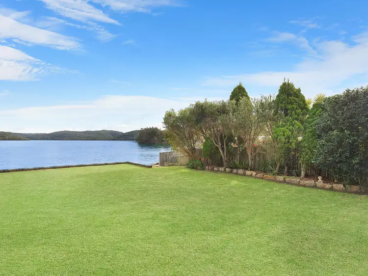 87 Wimbledon Avenue, North Narrabeen NSW 2101