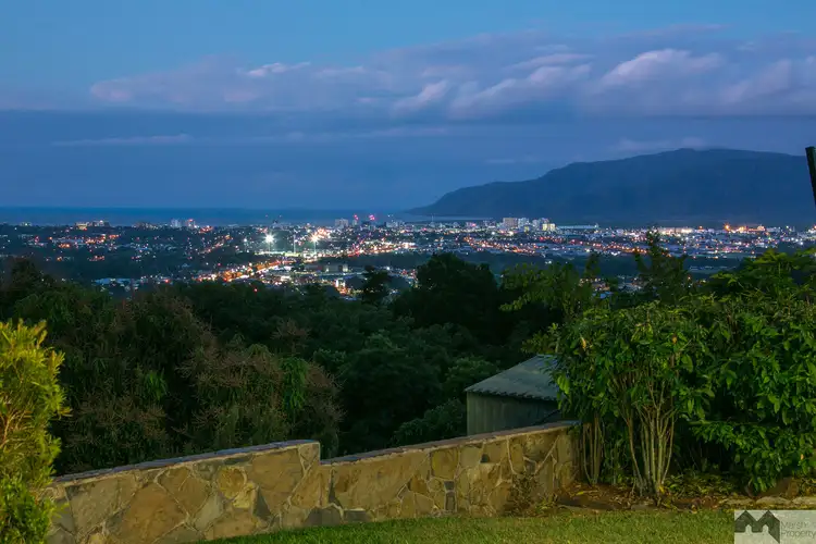 6 Crest Close, Bayview Heights QLD 4868