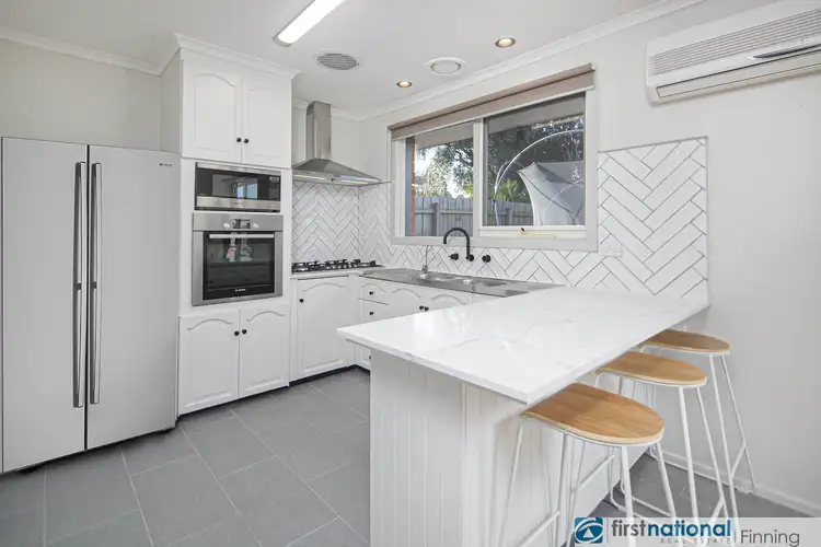Main view of Homely house listing, 5 Tayport Gardens, Endeavour Hills VIC 3802
