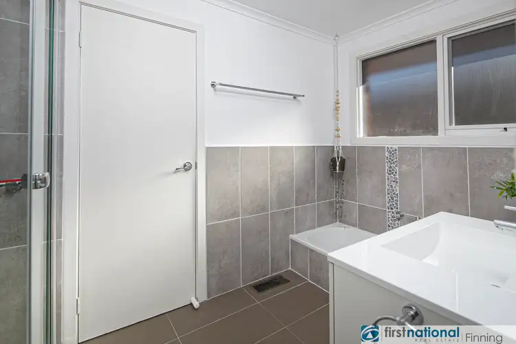 Fifth view of Homely house listing, 5 Tayport Gardens, Endeavour Hills VIC 3802