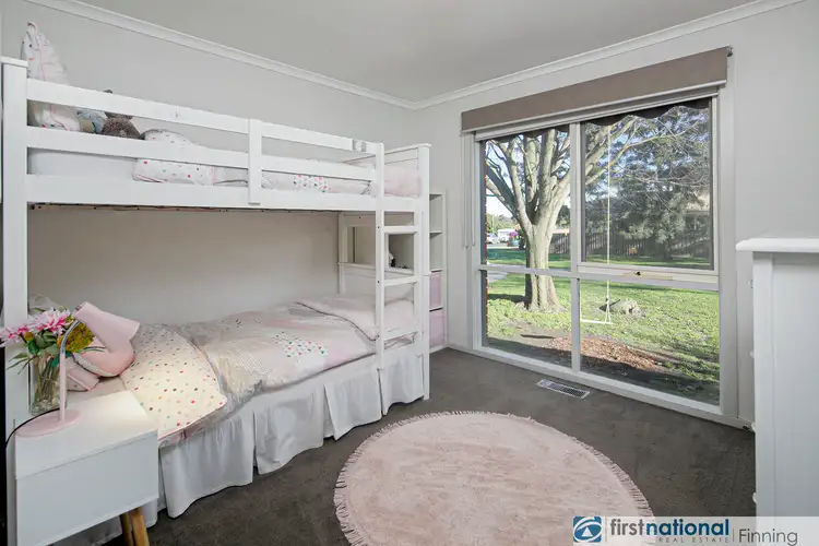 Seventh view of Homely house listing, 5 Tayport Gardens, Endeavour Hills VIC 3802