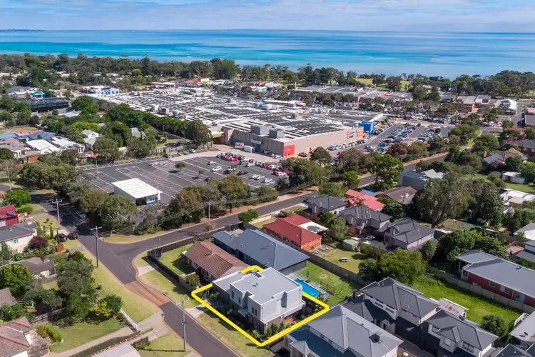 8 Hope Street, Rosebud VIC 3939