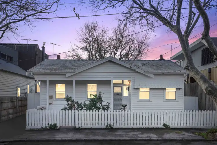 8 Lawson Street, Elwood VIC 3184