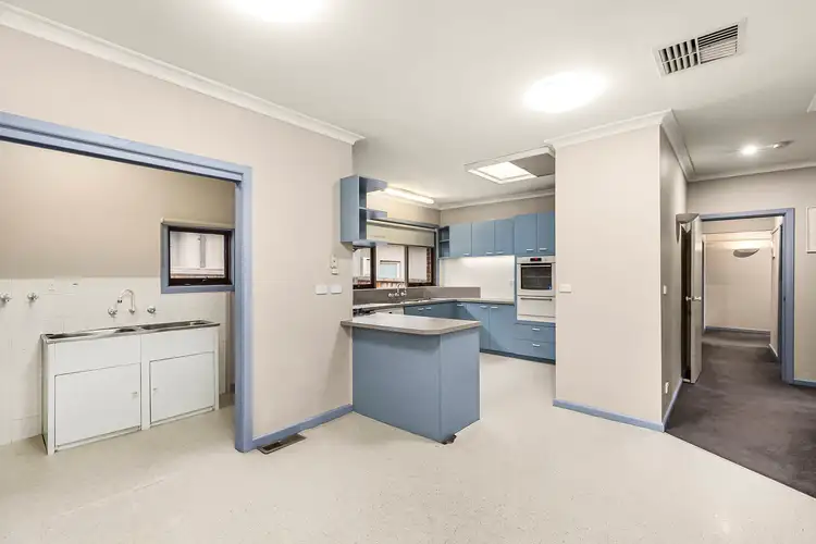Sixth view of Homely house listing, 10 Columban Avenue, Strathmore VIC 3041