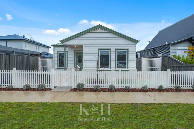 14 Cover Drive, New Gisborne VIC 3438