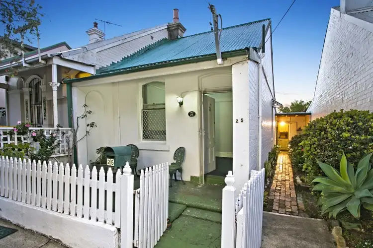 25 Florence Street, St Peters NSW 2044