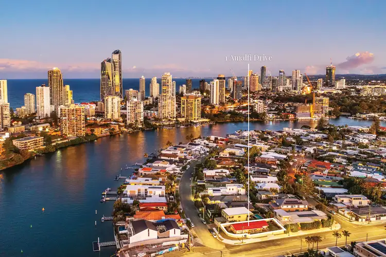 1 Amalfi Drive, Isle Of Capri QLD 4217