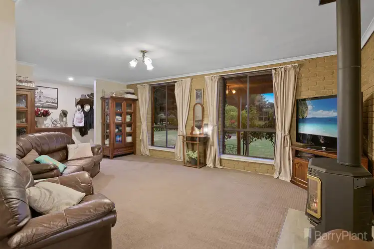 Fifth view of Homely house listing, 8 Greenhill Court, Bunyip VIC 3815