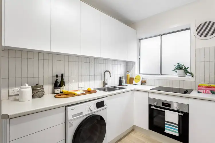 Third view of Homely apartment listing, 7/9 Kemp Street, Thornbury VIC 3071