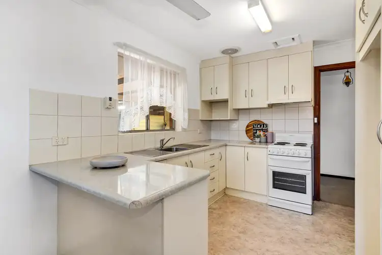 Fifth view of Homely house listing, 4 Tipperary Court, Salisbury Downs SA 5108