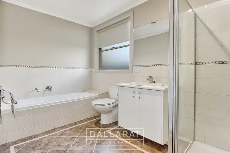 Fifth view of Homely villa listing, 2/47 Clarendon Street, Maryborough VIC 3465