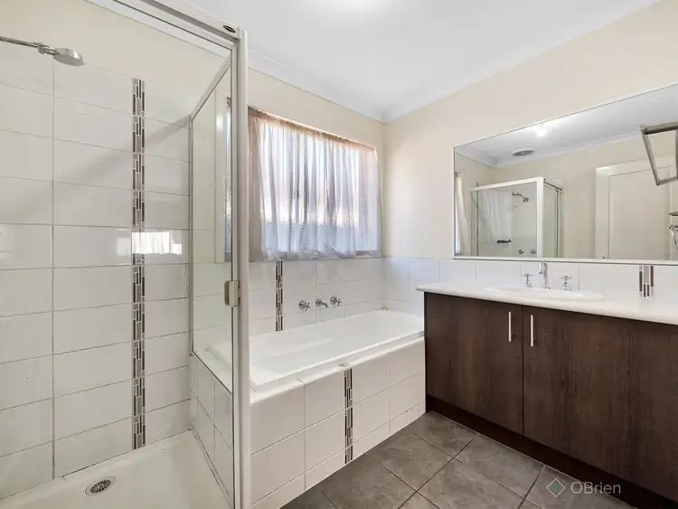 Fifth view of Homely house listing, 21 Pipetrack Circuit, Cranbourne East VIC 3977