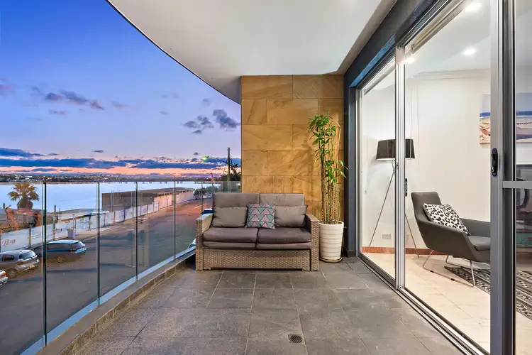 4/8 Water Street