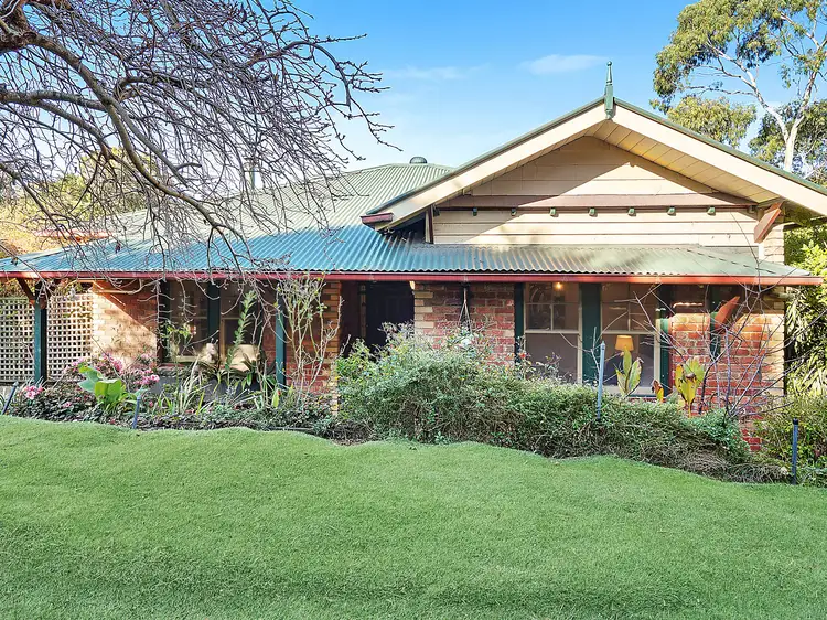 4 Delpura Glen, Greensborough VIC 3088