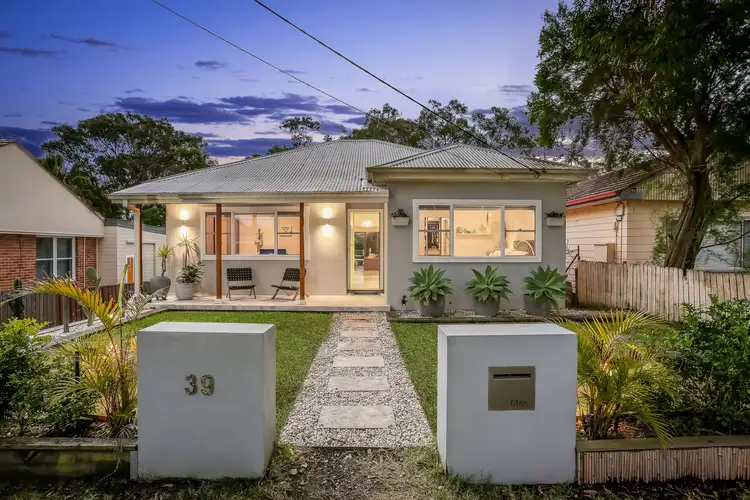 39 Short Street