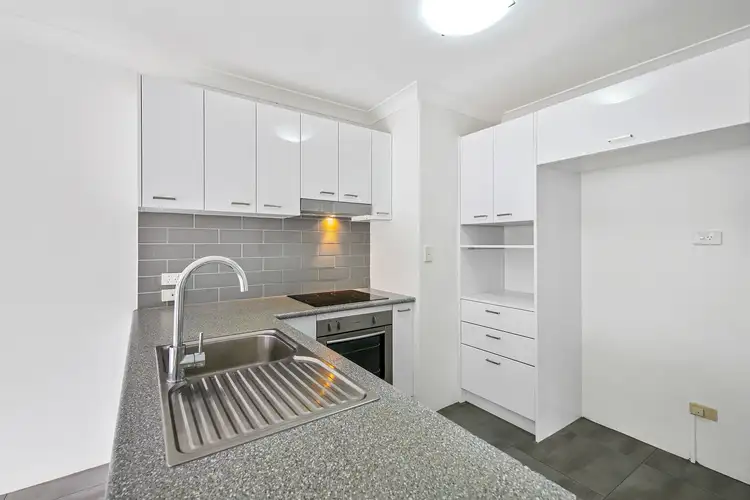 Third view of Homely apartment listing, 5/25 Lenneberg Street, Southport QLD 4215