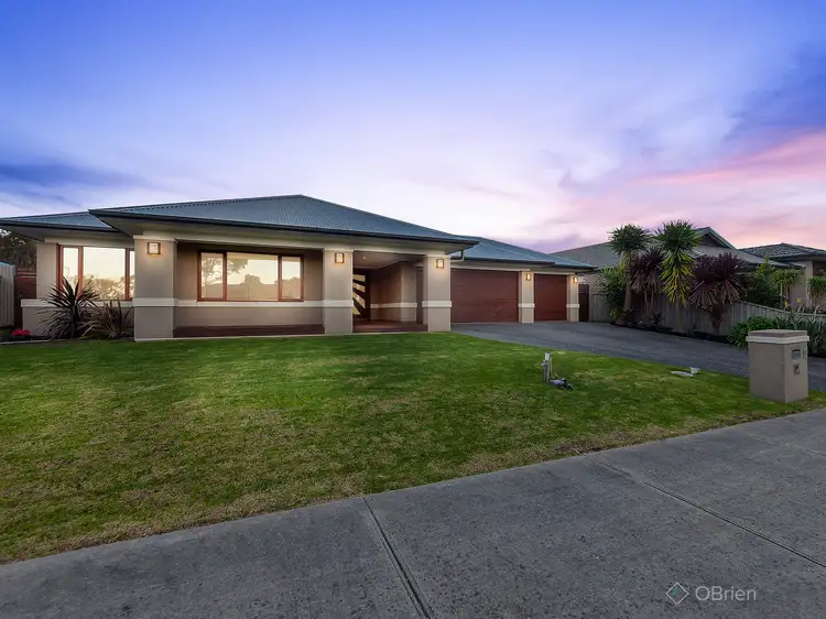 9 Duce Street, Cranbourne East VIC 3977