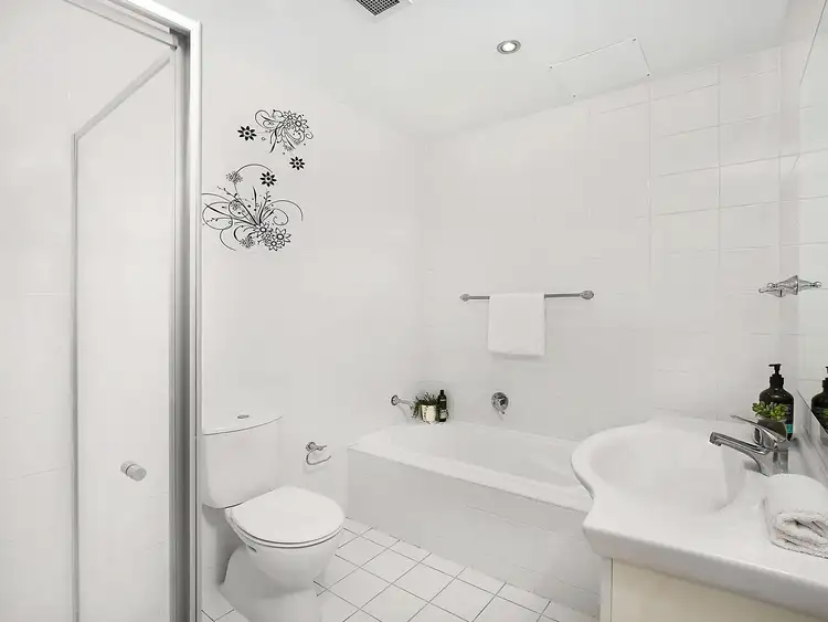 Sixth view of Homely apartment listing, 23/2-6 Bundarra Avenue, Wahroonga NSW 2076