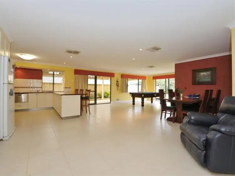 6 Alveley Loop, Butler WA 6036