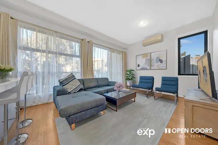 1/27 Diamond Boulevard, Greensborough VIC 3088