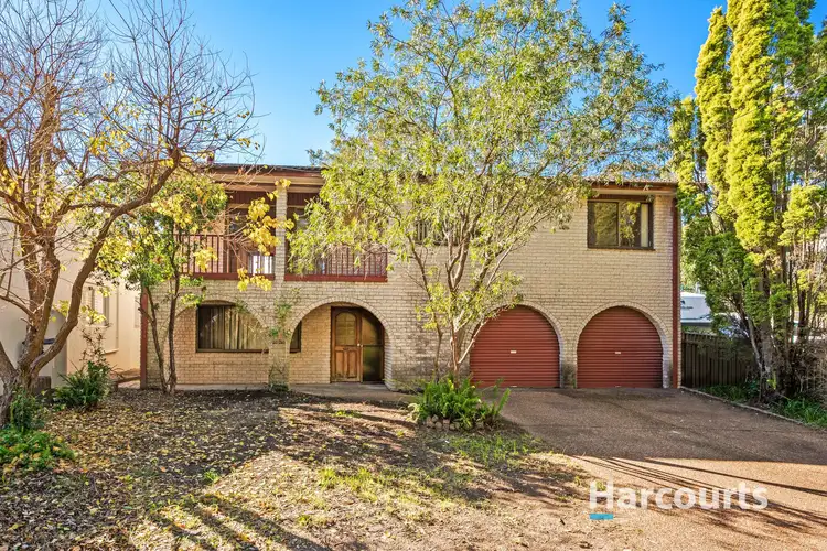18 Coal Point Road, Coal Point NSW 2283