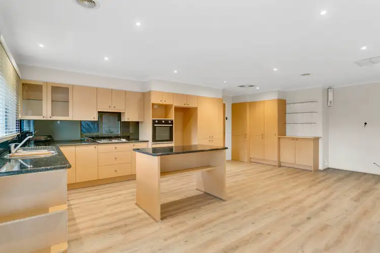 Fourth view of Homely house listing, 7 Lorraine Avenue, Langwarrin VIC 3910