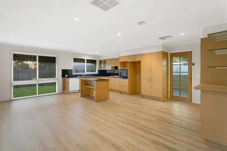 Sixth view of Homely house listing, 7 Lorraine Avenue, Langwarrin VIC 3910