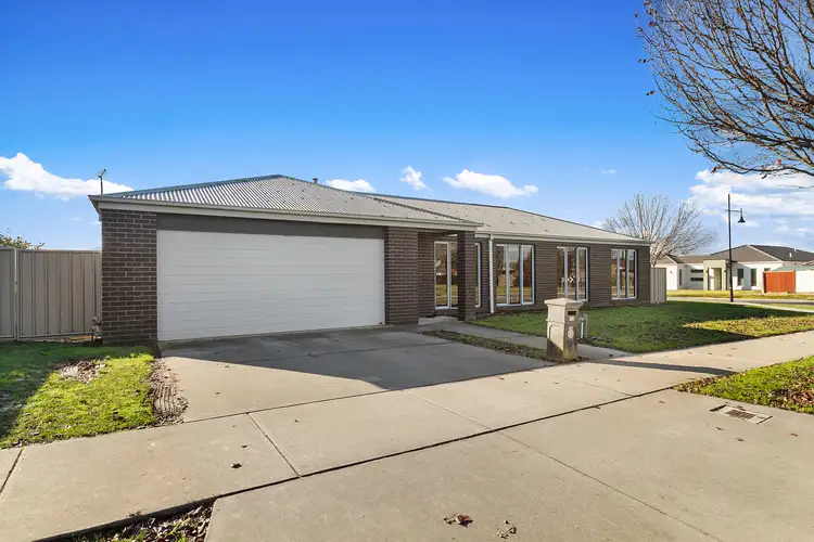 Second view of Homely house listing, 118 Hammersmith Circuit, Traralgon VIC 3844