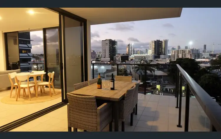 507/8 Deshon Street, Woolloongabba QLD 4102