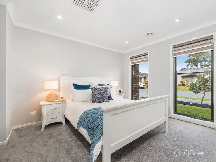 Fifth view of Homely house listing, 32 Wattlewoods Place, Carrum Downs VIC 3201