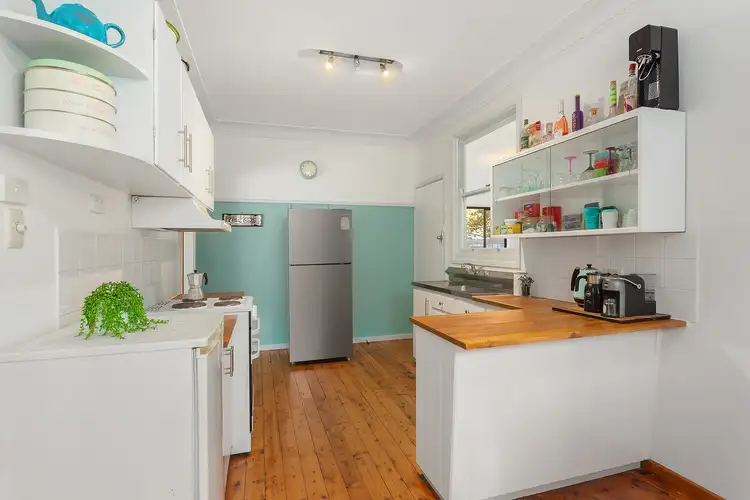 Third view of Homely house listing, 4/11 Charlton Street, Barnsley NSW 2278
