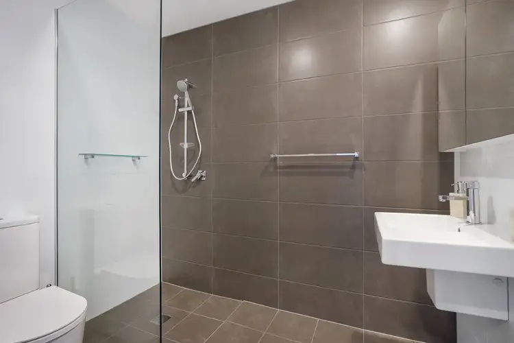 Fifth view of Homely unit listing, 2/75 Shortland Esplanade, Newcastle NSW 2300