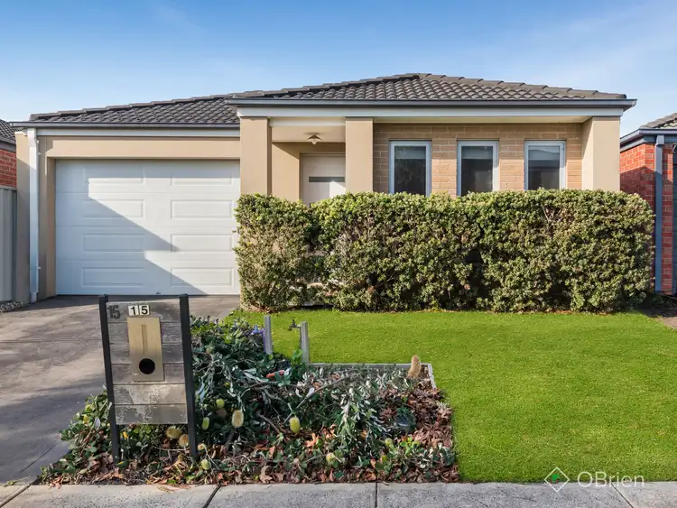 15 Birdwell Drive, Cranbourne East VIC 3977
