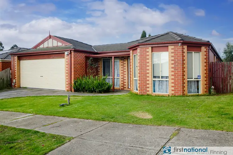32 Raffindale Crescent, Cranbourne West VIC 3977