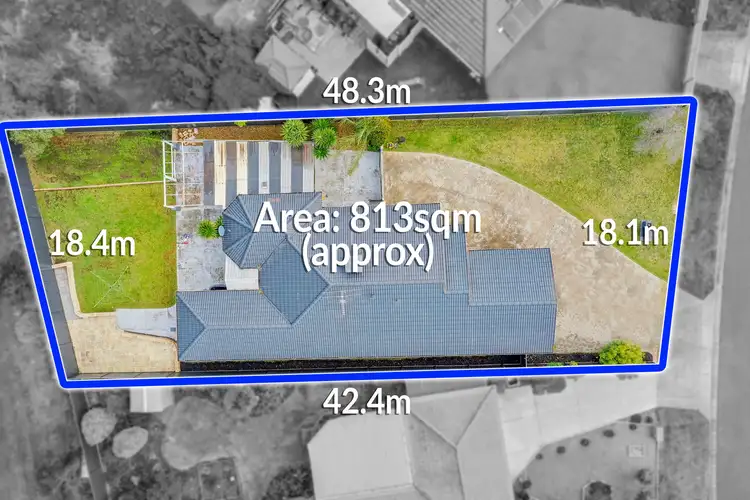 Second view of Homely house listing, 17 Saronvale Crescent, Hillside VIC 3037