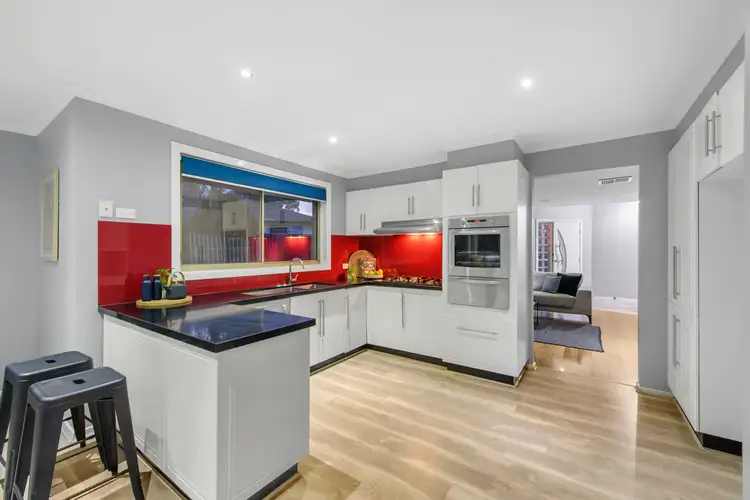 Sixth view of Homely house listing, 17 Saronvale Crescent, Hillside VIC 3037