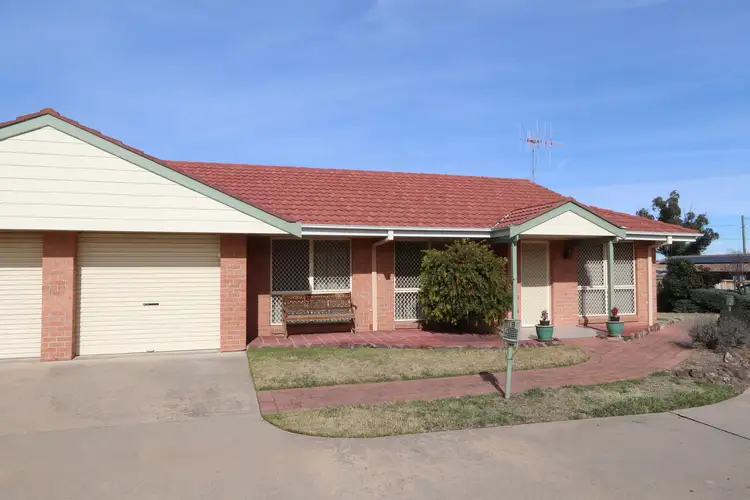 Main view of Homely unit listing, 1/29a View Street, Kelso NSW 2795
