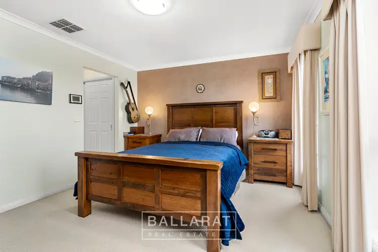 Sixth view of Homely house listing, 1 Kenvarra Court, Black Hill VIC 3350