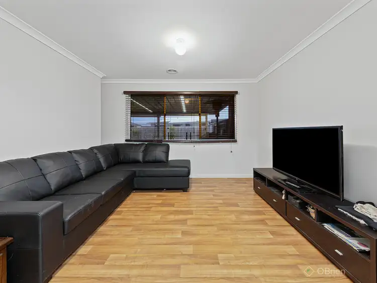 Second view of Homely house listing, 3 Heather Court, Koo Wee Rup VIC 3981