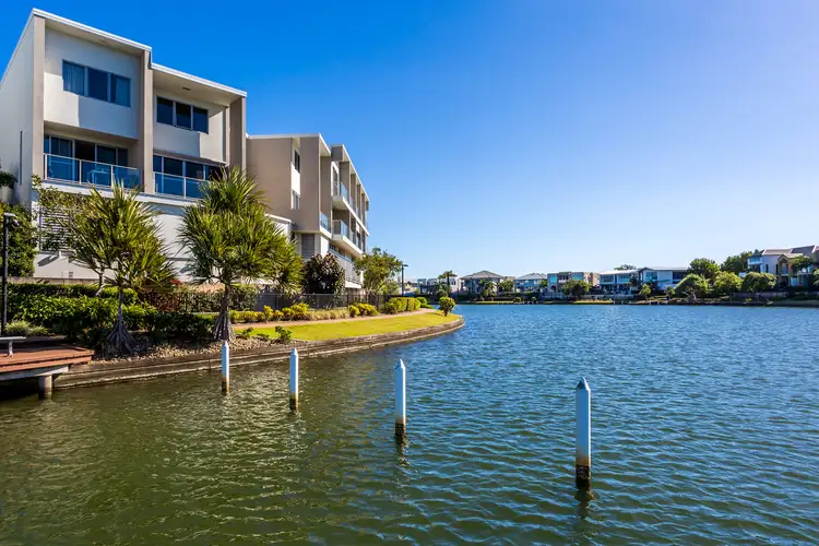 12/5036 Emerald Island Drive, Carrara QLD 4211