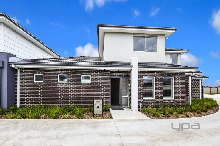 14 Kangaroo Paw Court, Taylors Lakes VIC 3038