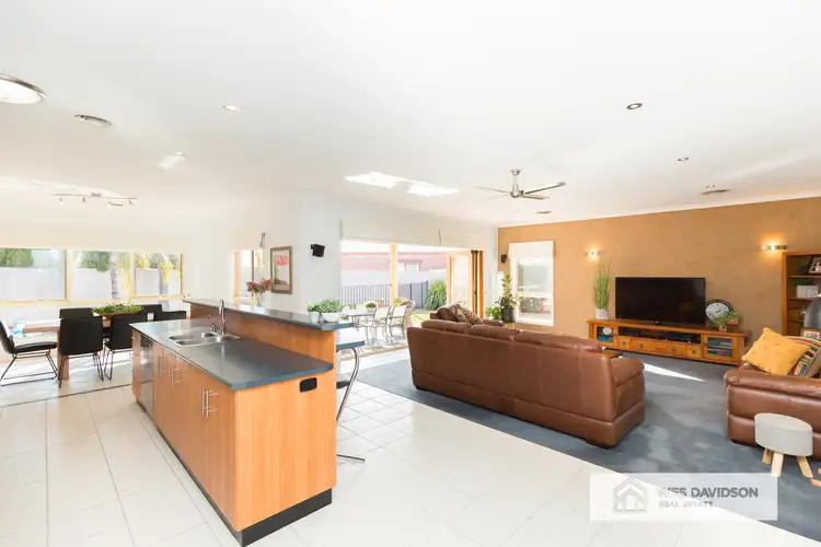 Fifth view of Homely house listing, 2 Regal Court, Horsham VIC 3400