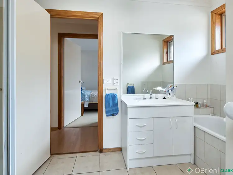 Sixth view of Homely unit listing, 9/3 Gumleaf Place, Drouin VIC 3818