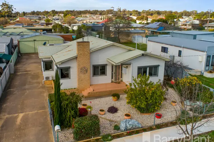 25 Majorca Road, Maryborough VIC 3465
