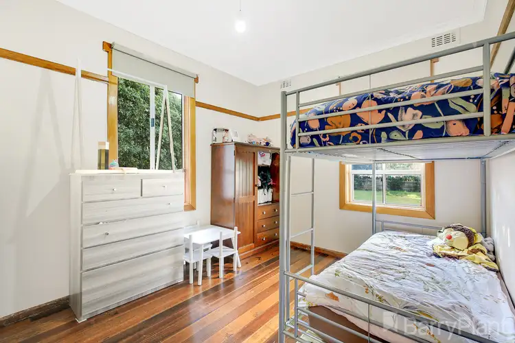 Sixth view of Homely house listing, 8 Mckindlay Street, Drouin VIC 3818