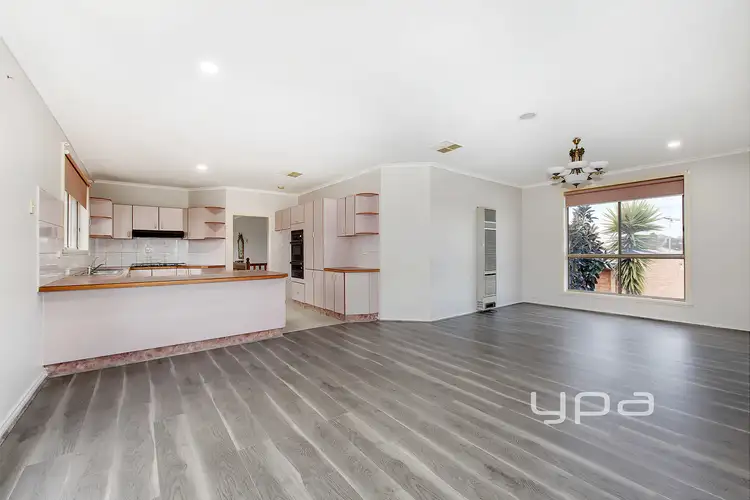 Fourth view of Homely house listing, 3 Redwood Close, Meadow Heights VIC 3048